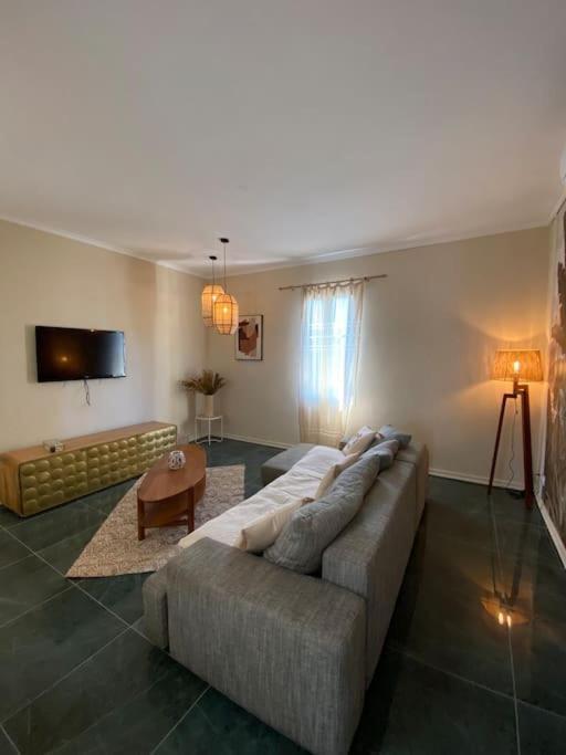 Merveilleuse Maison De Village Maillane 外观 照片